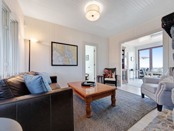 Mendocino Home 982996
