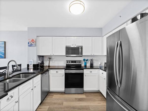 Gulf View Condo with Resort Amenities in the Heart of Destin