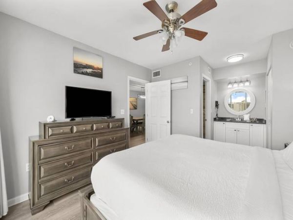 Gulf View Condo with Resort Amenities in the Heart of Destin