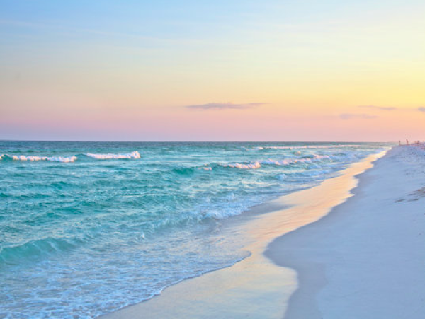 Gulf View Condo with Resort Amenities in the Heart of Destin