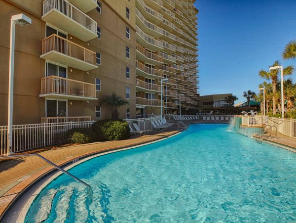 BEACHFRONT DESTIN CONDO SLEEPS 6