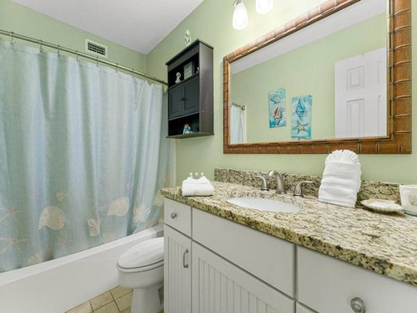 Spacious Destin Condo with Private Beach Access & Family-Friendly Amenities