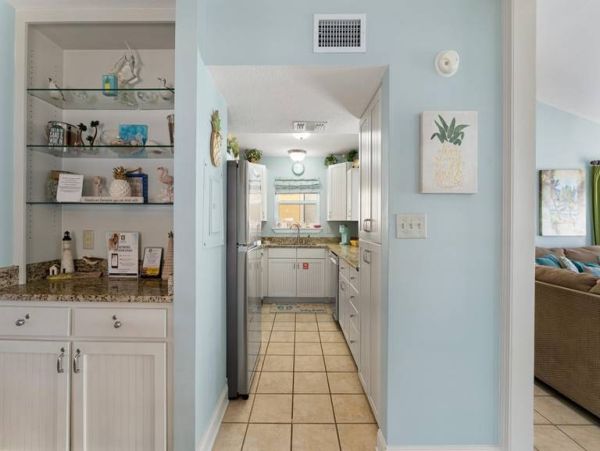 Spacious Destin Condo with Private Beach Access & Family-Friendly Amenities