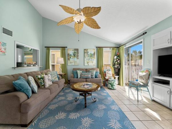 Spacious Destin Condo with Private Beach Access & Family-Friendly Amenities