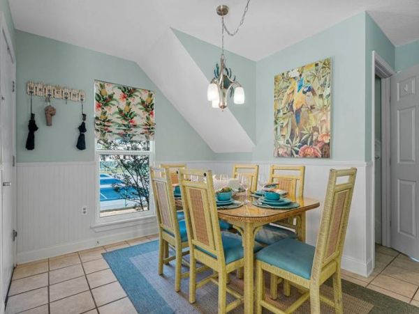 Spacious Destin Condo with Private Beach Access & Family-Friendly Amenities