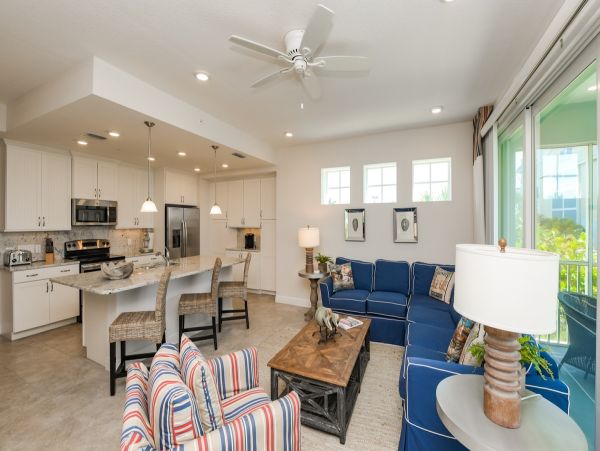 Luxury 3 Bedroom Vacation Condo in Bradenton with Bay Views