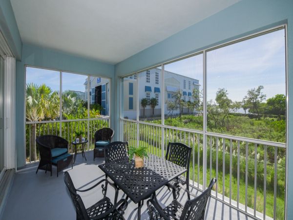 Luxury 3 Bedroom Vacation Condo in Bradenton with Bay Views