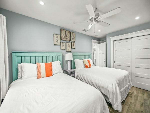 Beachfront Holmes Beach Vacation Rental with Gulf Views