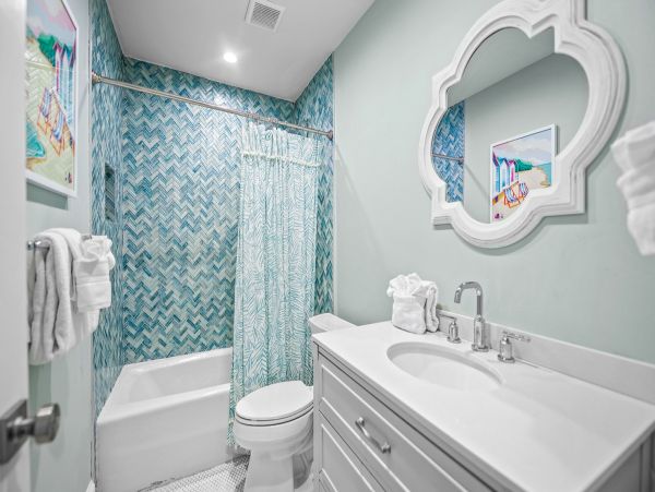Beachfront Holmes Beach Vacation Rental with Gulf Views