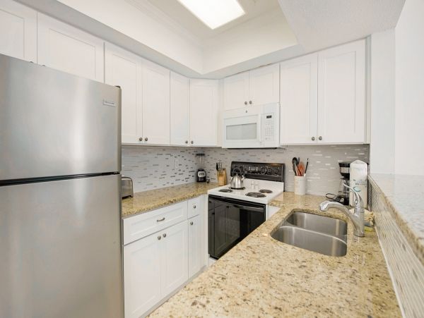 Holmes Beach Vacation Condo With Communal Pool 4 Guests
