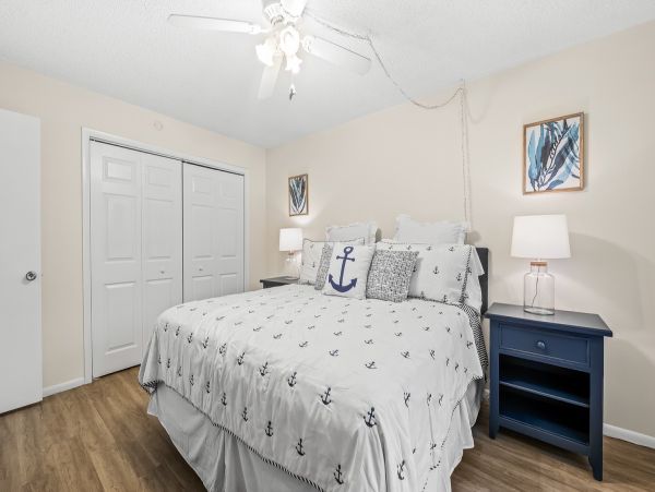 Holmes Beach Vacation Condo With Communal Pool 4 Guests