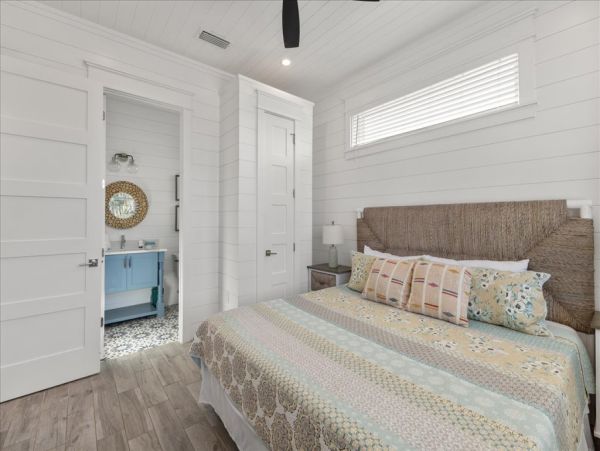 Holmes Beach Luxury Vacation Rental Home - Anna Maria Island Beachfront Rental