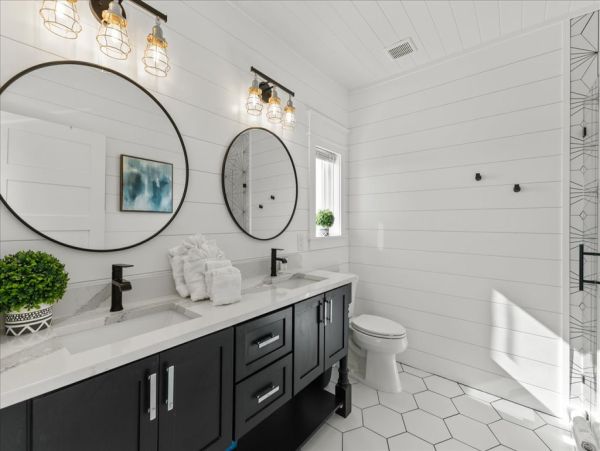 Holmes Beach Luxury Vacation Rental Home - Anna Maria Island Beachfront Rental