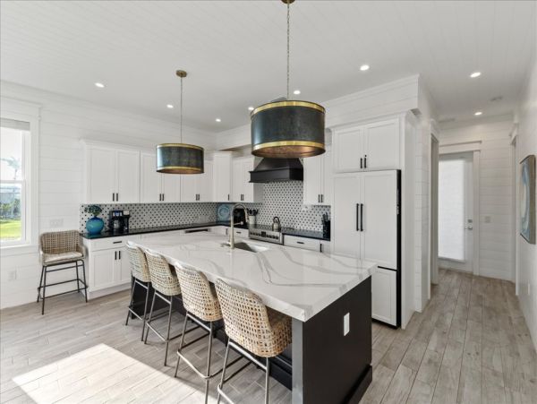 Holmes Beach Luxury Vacation Rental Home - Anna Maria Island Beachfront Rental