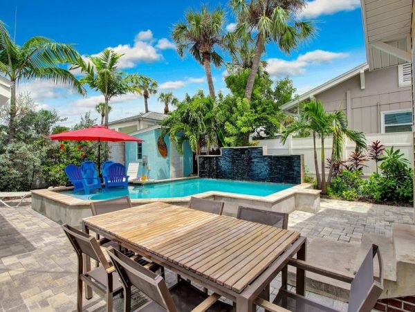 Beautiful Clearwater Vacation Home Steps From Beach