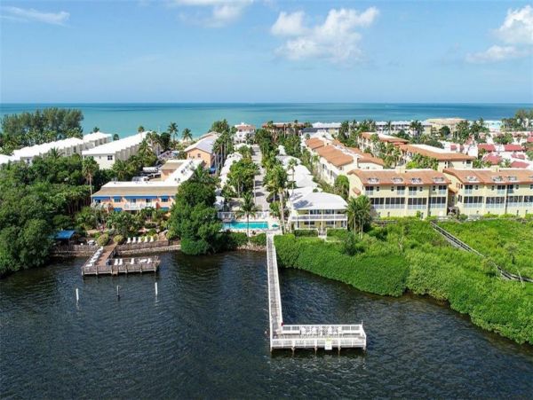 Anna Maria Island Holmes Beach Home 983062