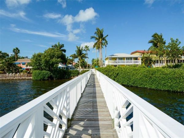 Anna Maria Island Holmes Beach Home 983062
