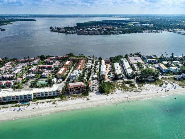 Anna Maria Island Holmes Beach Home 983062