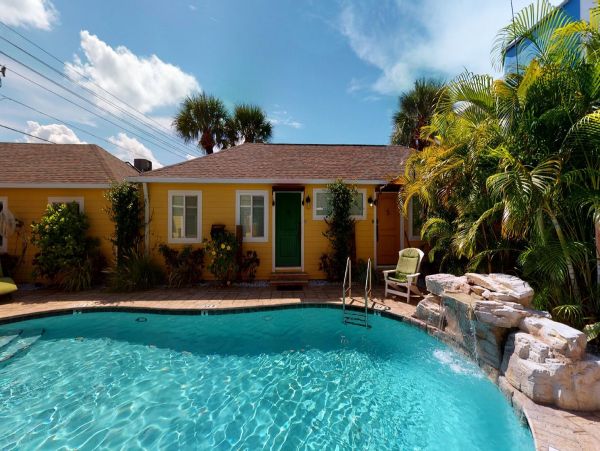 Anna Maria Island Holmes Beach Home 983065