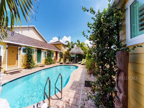 Anna Maria Island Holmes Beach Home 983068