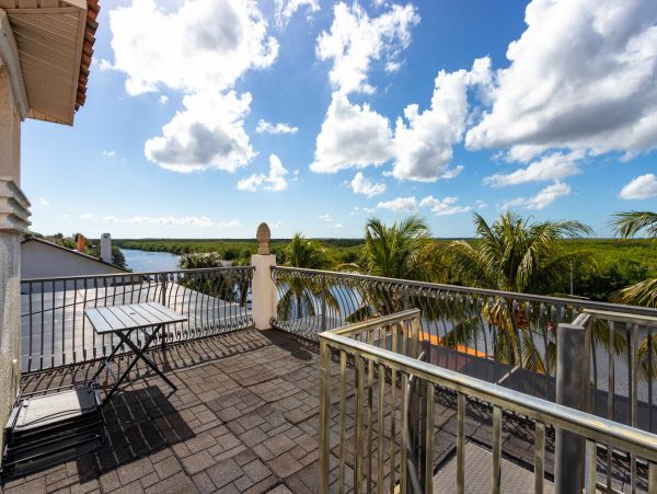 Cape Coral Home 983093