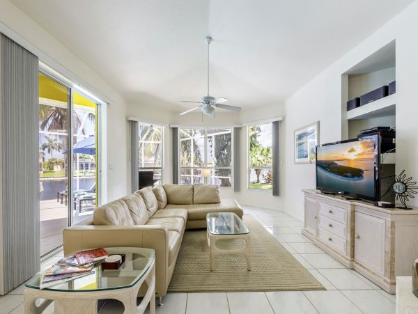 Cape Coral Home 983096