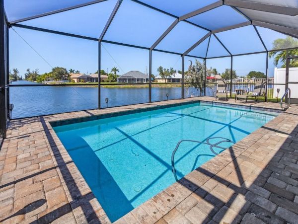 Cape Coral Vacation Rental - Florida Gulf Coast Waterfront Villa