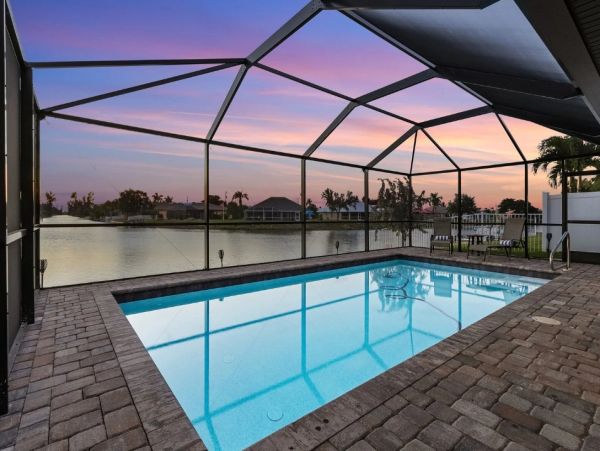 Cape Coral Vacation Rental - Florida Gulf Coast Waterfront Villa