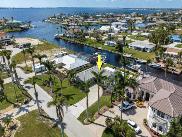Gulf Access Cape Coral Vacation Rental Pool Home