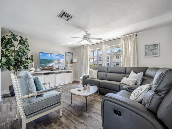 Gulf Access Cape Coral Vacation Rental Pool Home