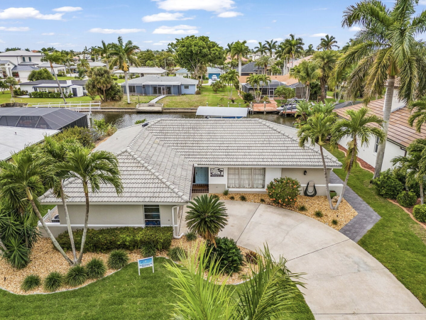 Gulf Access Cape Coral Vacation Rental Pool Home