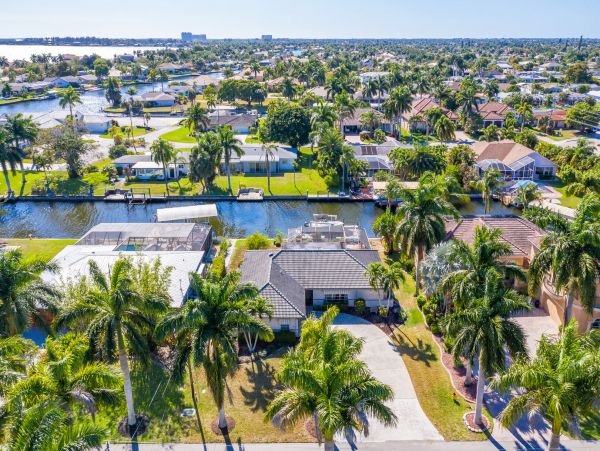 Gulf Access Cape Coral Vacation Rental Pool Home
