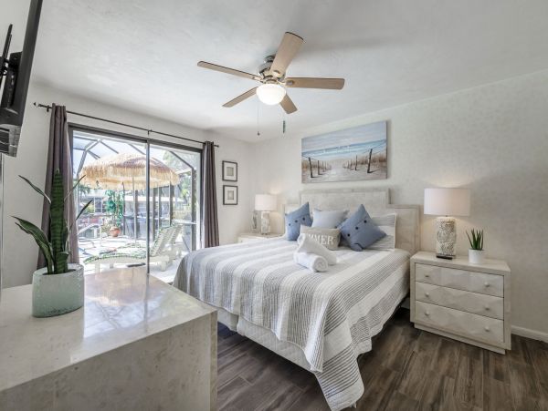 Gulf Access Cape Coral Vacation Rental Pool Home