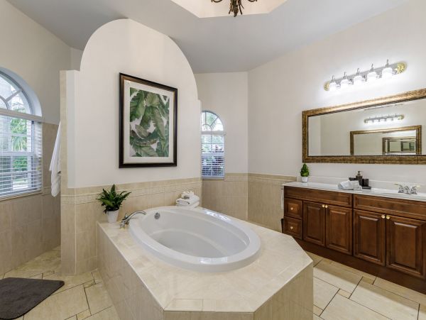 Cape Coral Home 983100