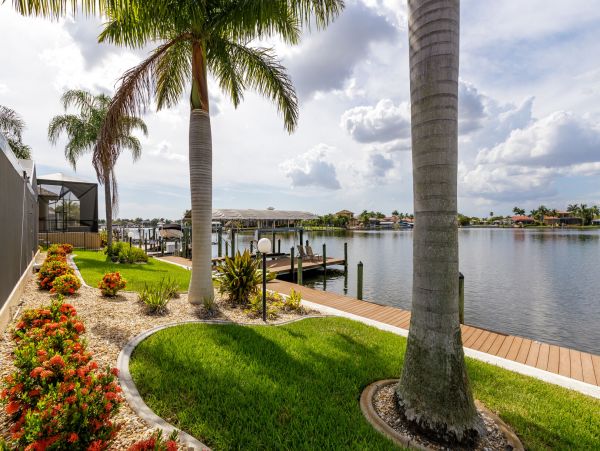 Cape Coral Spacious Family Vacation Home Pool & Boat Dock