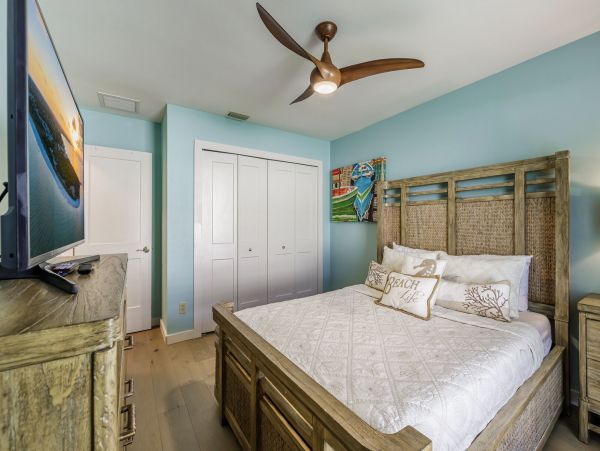 Cape Coral Spacious Family Vacation Home Pool & Boat Dock