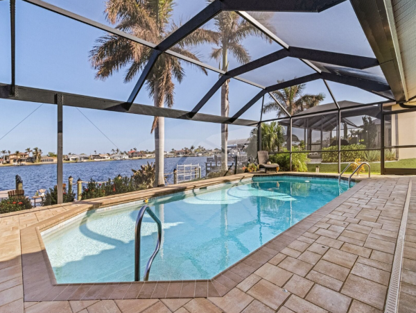 Cape Coral Spacious Family Vacation Home Pool & Boat Dock