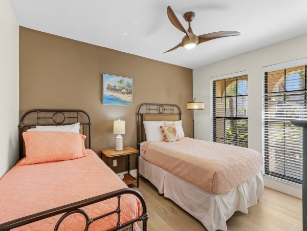 Cape Coral Spacious Family Vacation Home Pool & Boat Dock