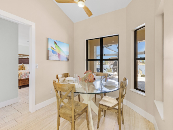 Cape Coral Spacious Family Vacation Home Pool & Boat Dock