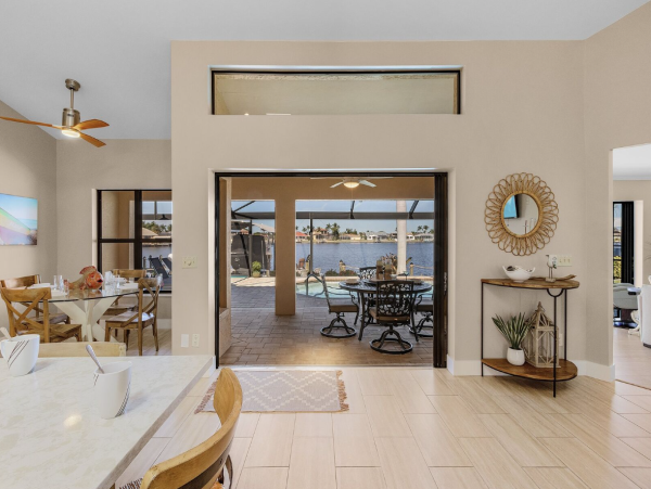 Cape Coral Spacious Family Vacation Home Pool & Boat Dock