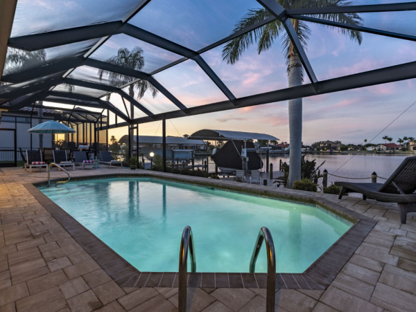 Cape Coral Spacious Family Vacation Home Pool & Boat Dock
