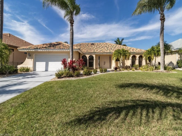 Cape Coral Spacious Family Vacation Home Pool & Boat Dock