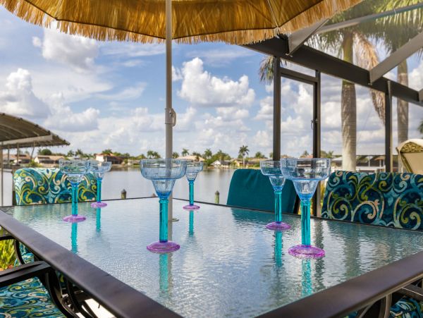 Cape Coral Spacious Family Vacation Home Pool & Boat Dock