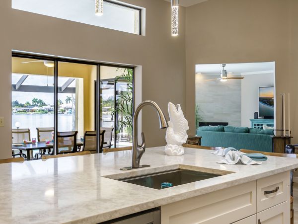 Cape Coral Spacious Family Vacation Home Pool & Boat Dock