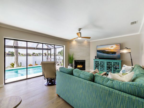 Cape Coral Spacious Family Vacation Home Pool & Boat Dock