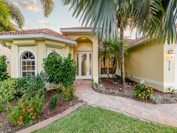 Cape Coral Home 983109