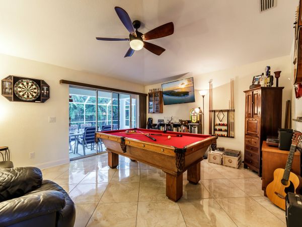 Cape Coral Home 983111