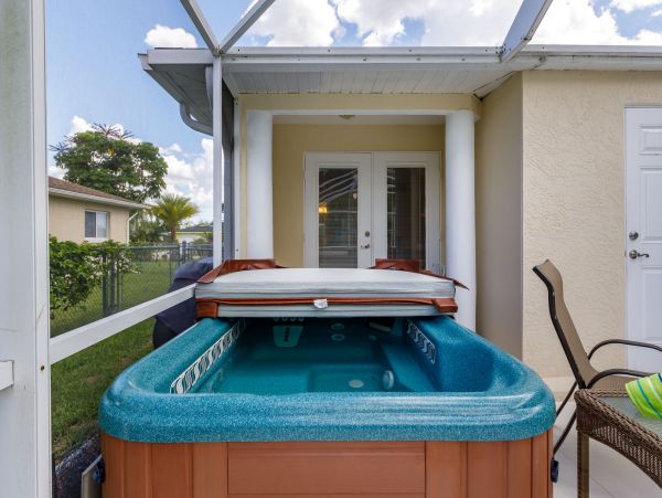 Cape Coral Home 983111