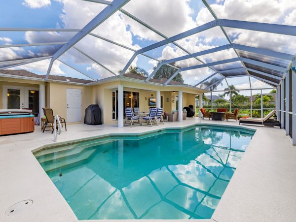 Cape Coral Home 983111
