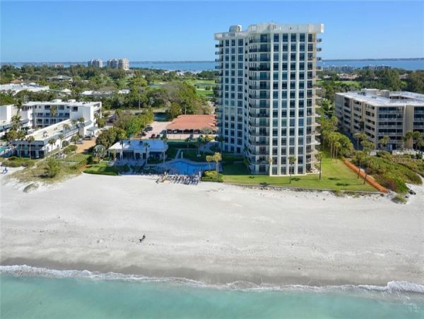 Longboat Key Beach Condo 2 Bedroom Communal Pool & Tennis